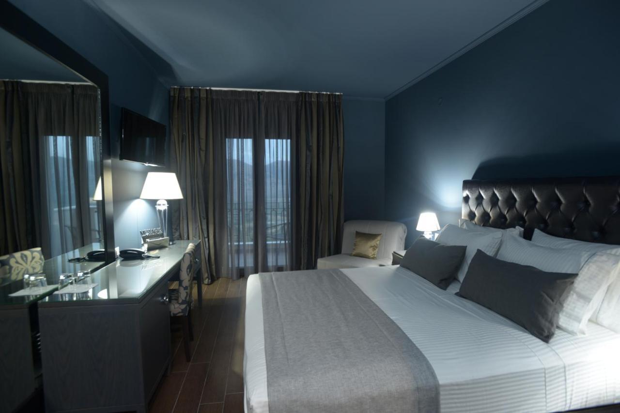 Theasis Hotel Paramythiá Extérieur photo